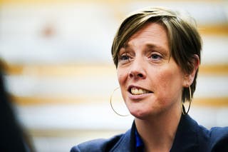 Menteri Perlindungan dan Kekerasan Terhadap Perempuan dan Anak Perempuan Jess Phillips berbicara di DPR (Jordan Pettitt/PA)