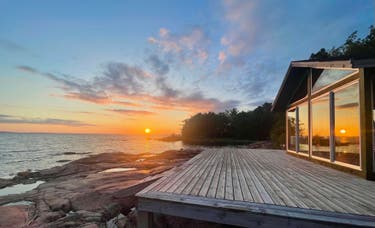 <p>UK staycations continue to be a popular choice for holidaymakers</p>