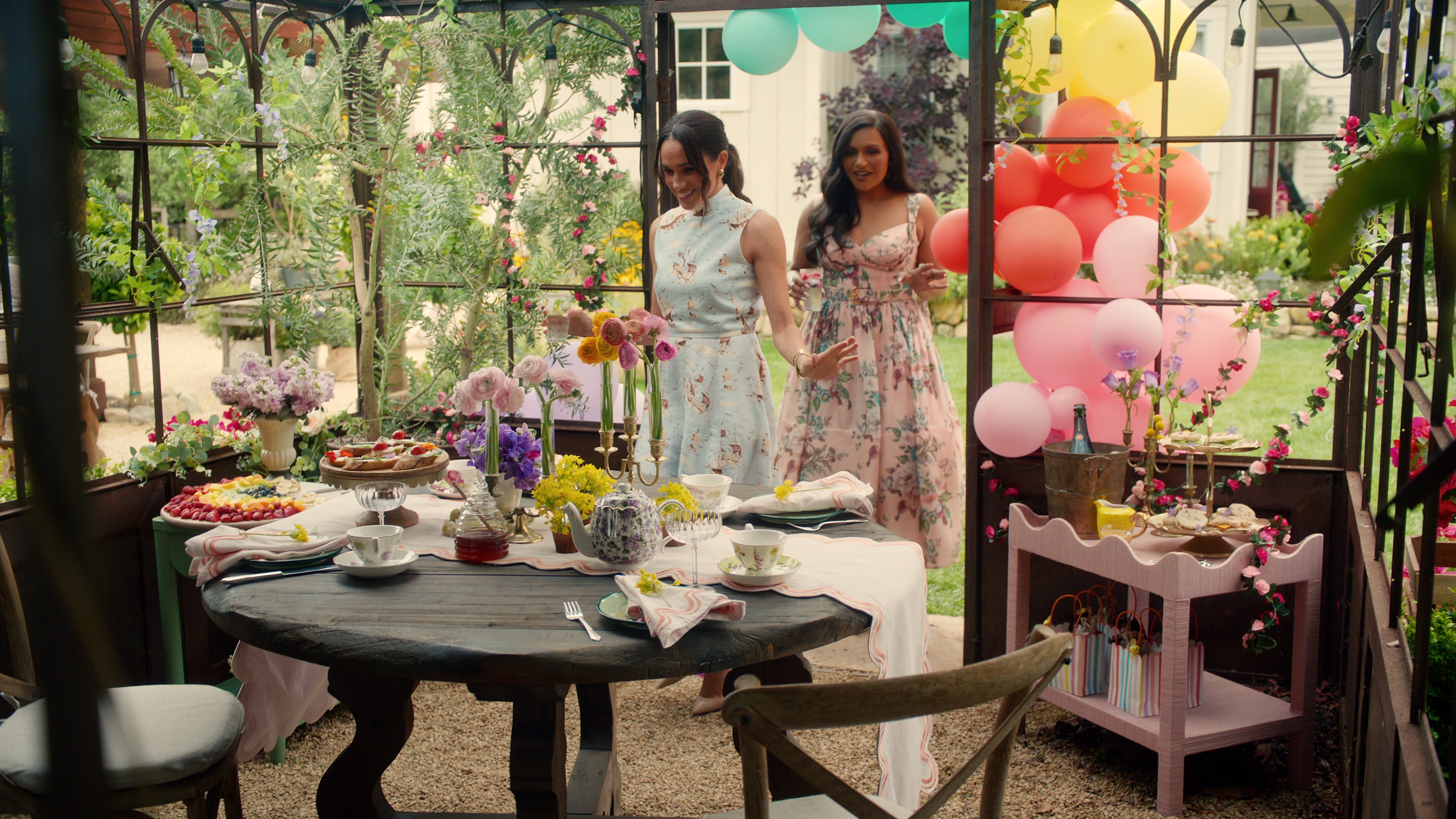 Table it: the duchess and actor Mindy Kaling in ‘With Love, Meghan’