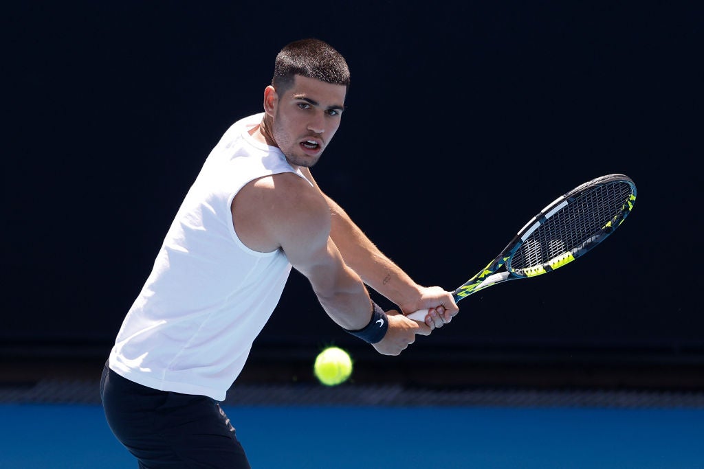 Alcaraz ha affrontato Djokovic in una sessione di prove libere alla Rod Laver Arena