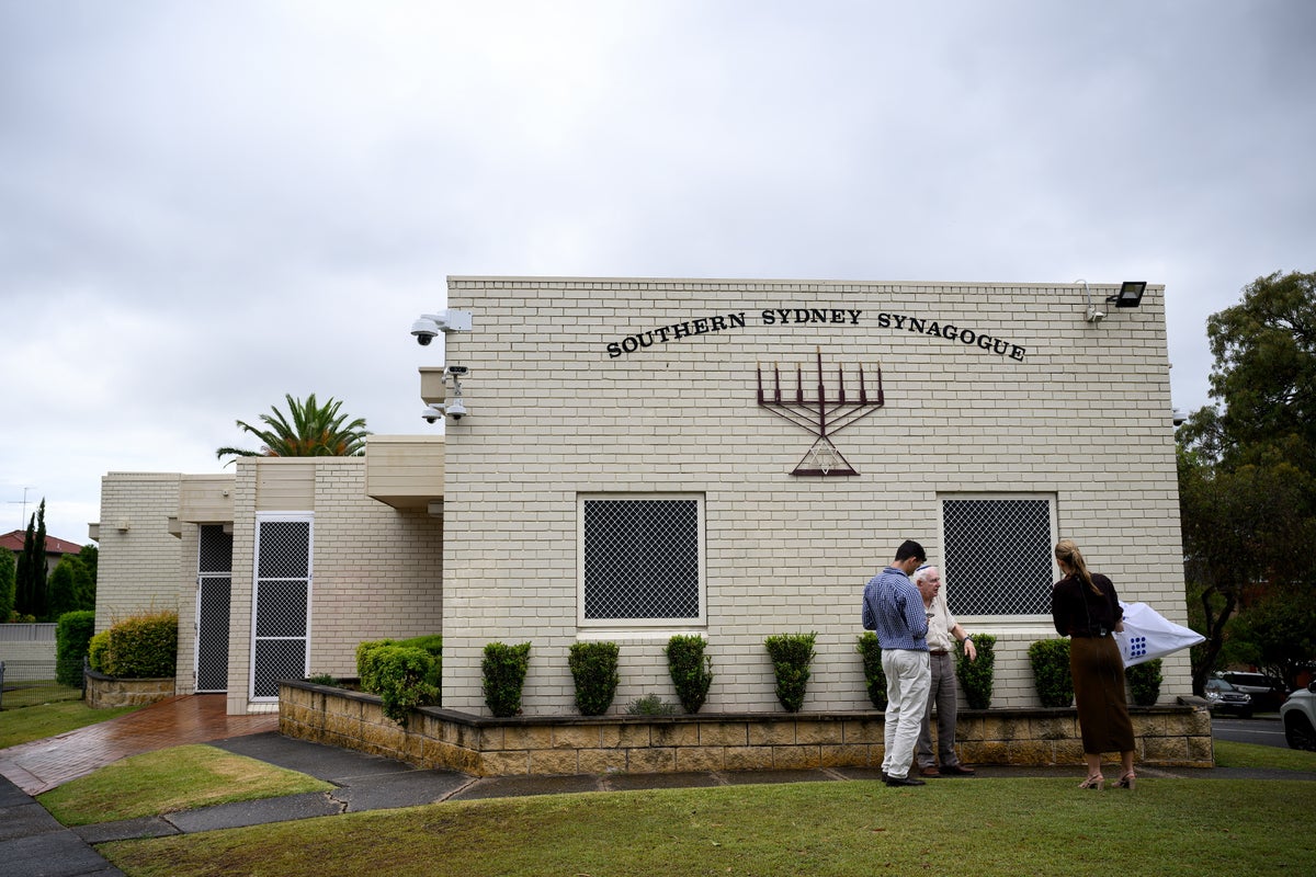 Sydney synagogue attack condemned as ‘massive escalation’ in antisemitism