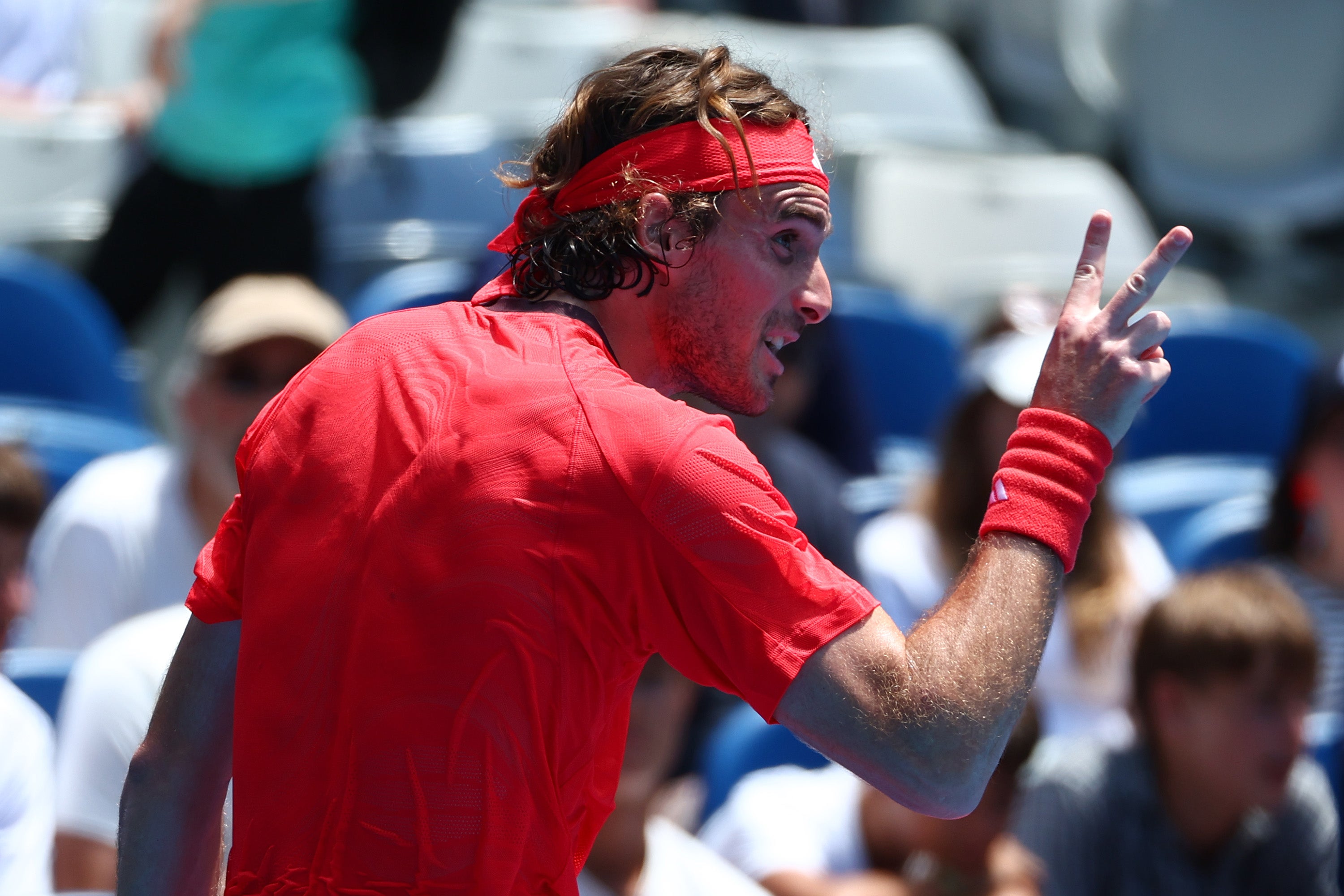 Tsitsipas shows his frustration