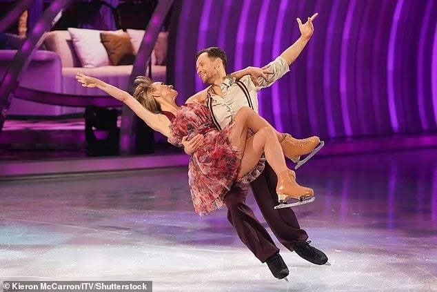 Michaela Strachan praised for Dancing on Ice performance after suffering injury