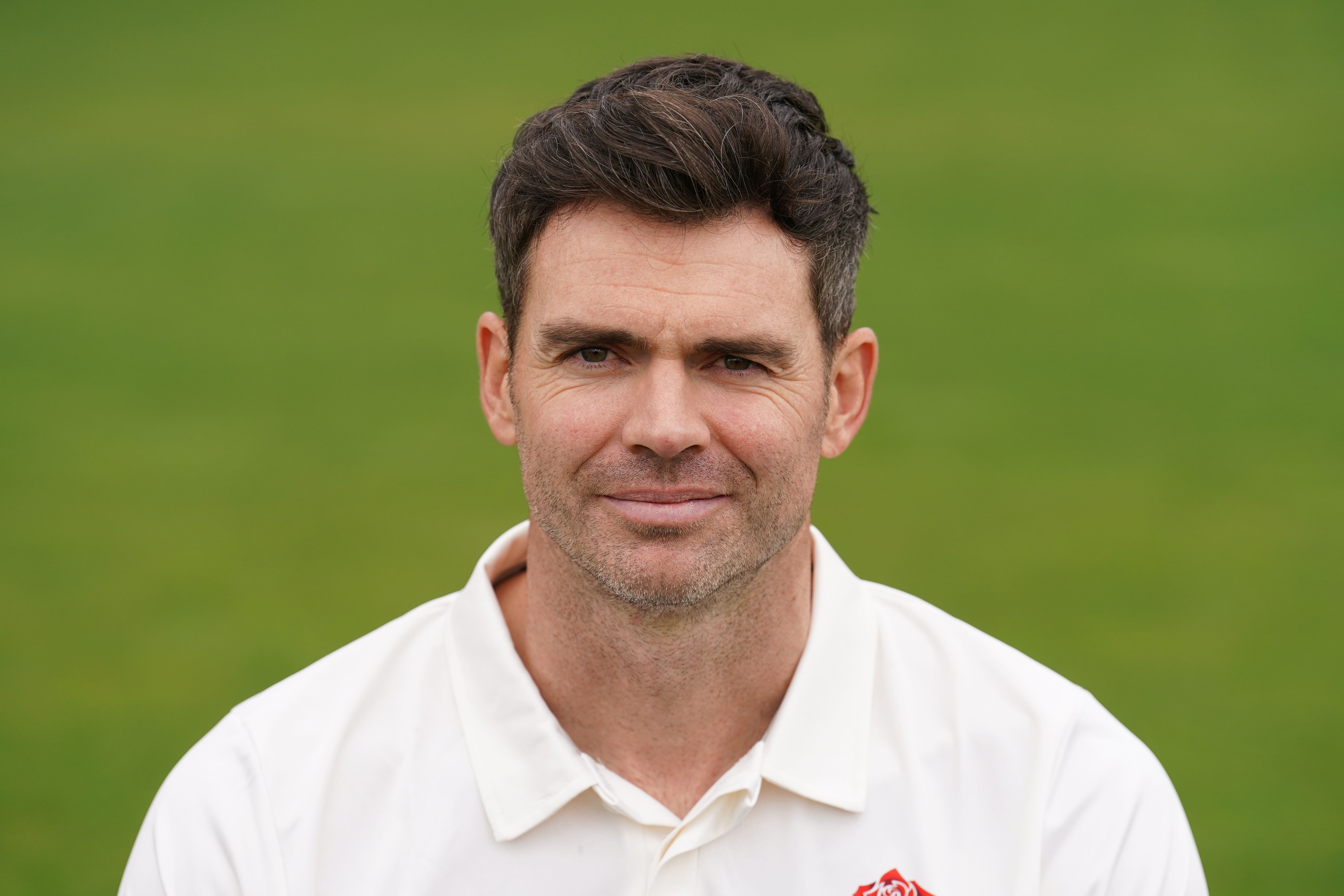 James Anderson agrees new one-year deal with Lancashire