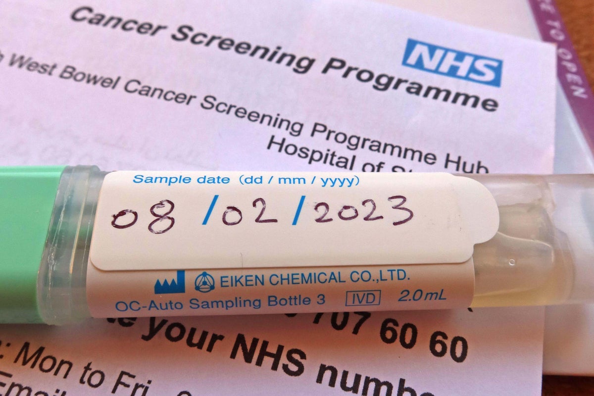 Hundreds of thousands of people aged 50 and 52 to be sent bowel cancer ...