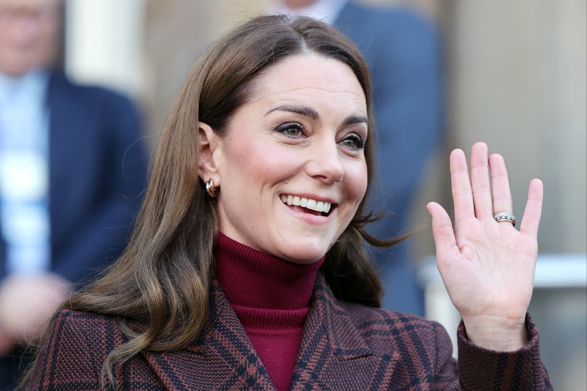 Kate Middleton just wore this burgundy polo jumper – and I’ve found a £15 alternative