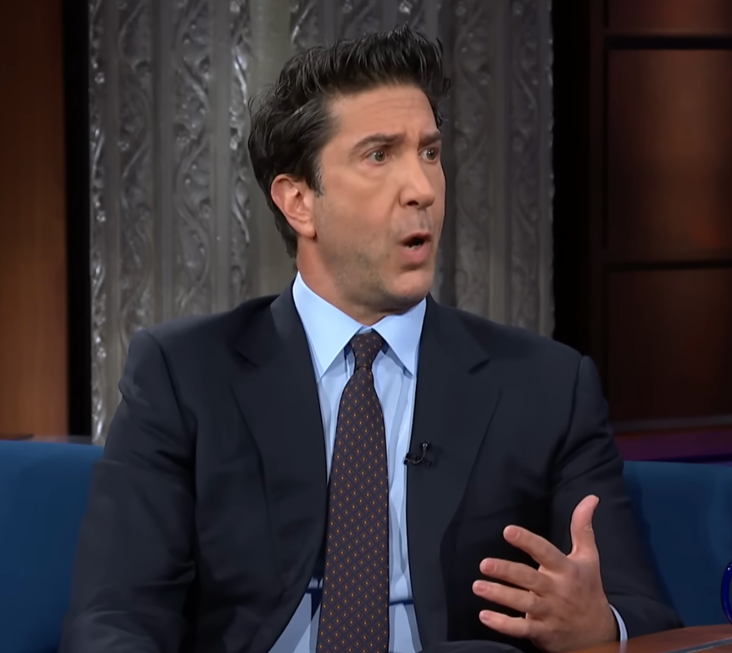 Schwimmer was the first member of the ‘Friends’ cast to host ‘SNL’