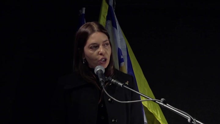 <p>Hamas captivity survivor makes ceasefire plea: 'No one should be left behind‘.</p>