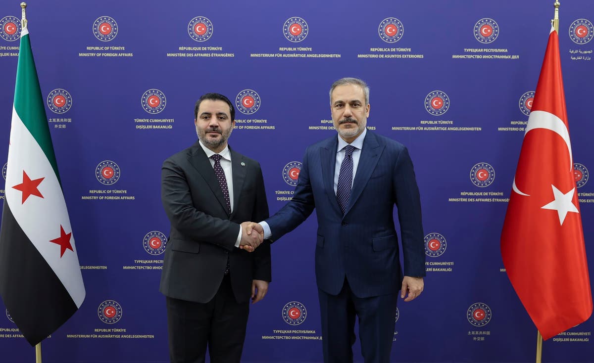 Turkish Airlines will resume flights to Damascus, officials say after visit by Syrias new rulers