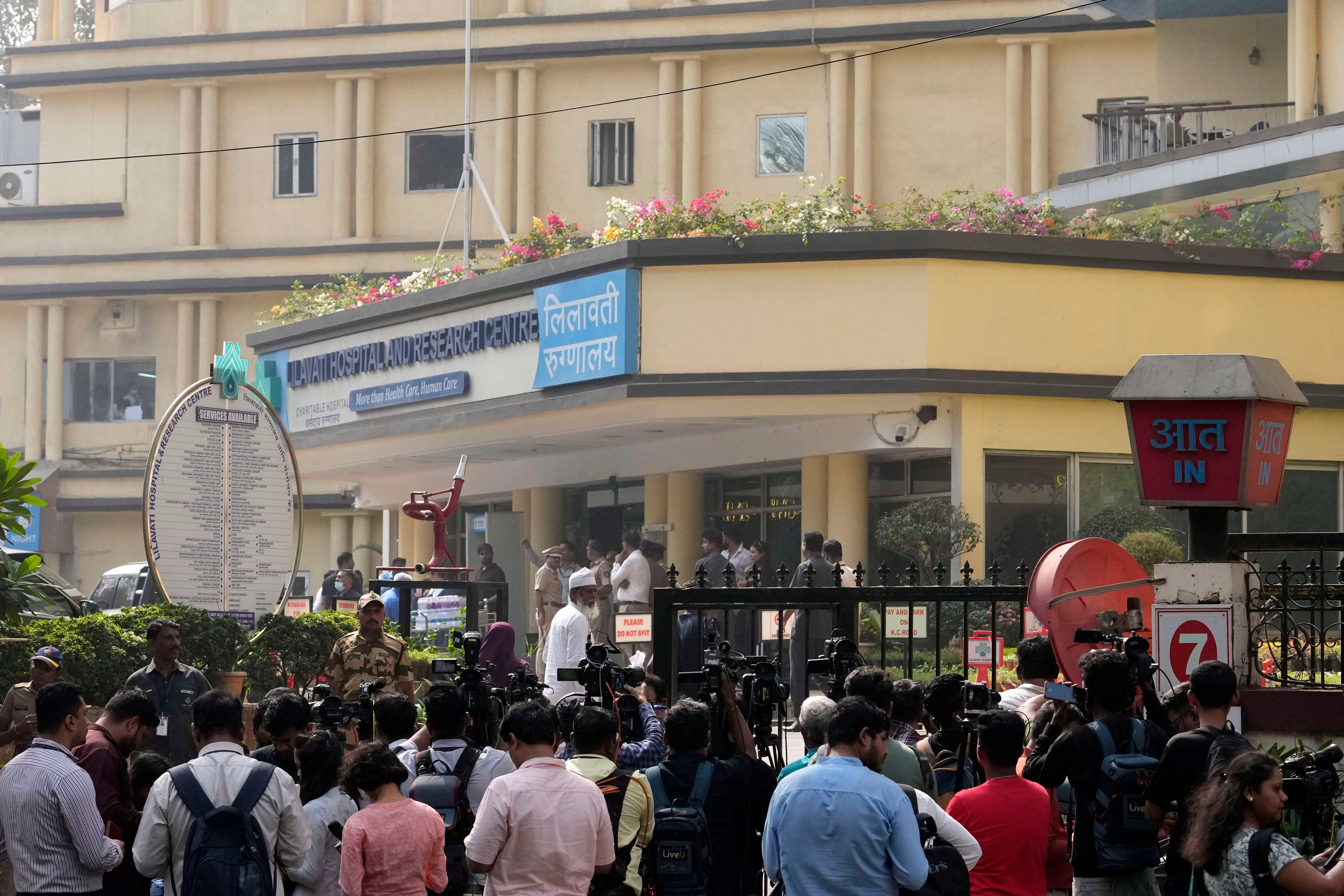 Police and media personnel outside Lilavati hospital where Bollywood actor Saif Ali Khan underwent surgery for stab injuries after a scuffle with an intruder at his home in Mumbai