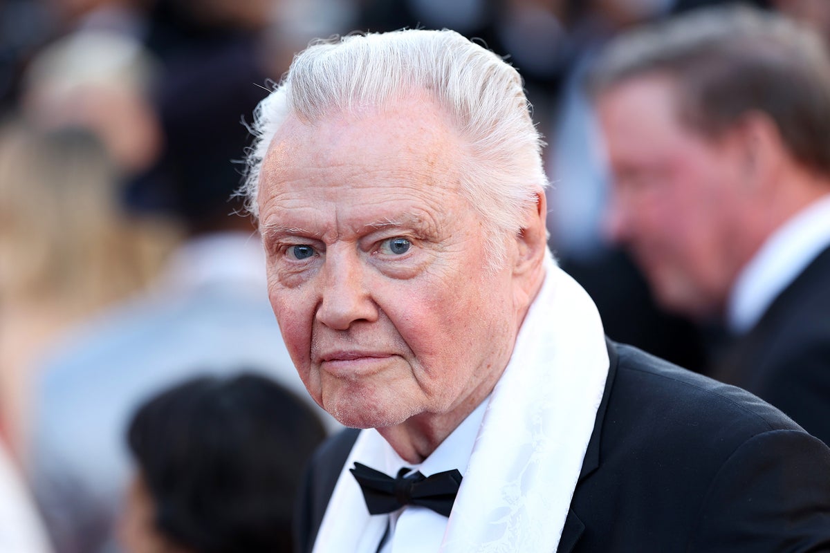 Jon Voightâs plan to âMake Hollywood Great Againâ includes âAmerican cultural testâ