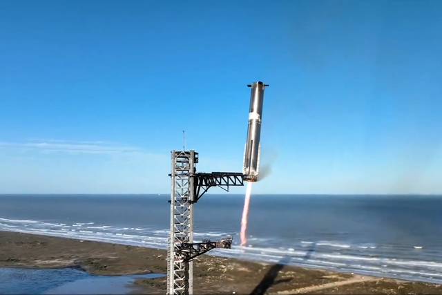 <p>Starship Flight 7 saw SpaceX catch the Super Heavy booster using a ‘chopstick’ mechanism on the launch tower at the firm’s Starbase facility in Boca Chica, Texas, on 16 January, 2025</p>