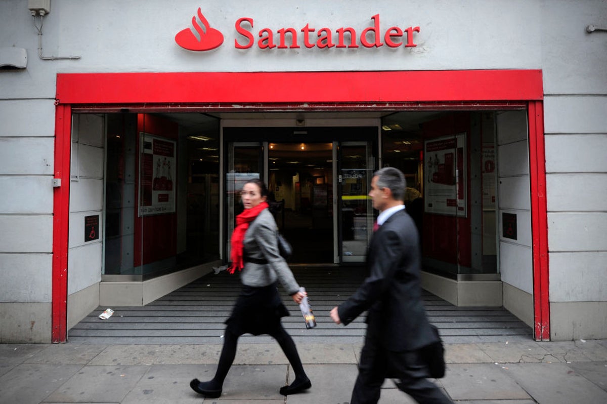 Santander considering quitting the UK after two decades on the high street