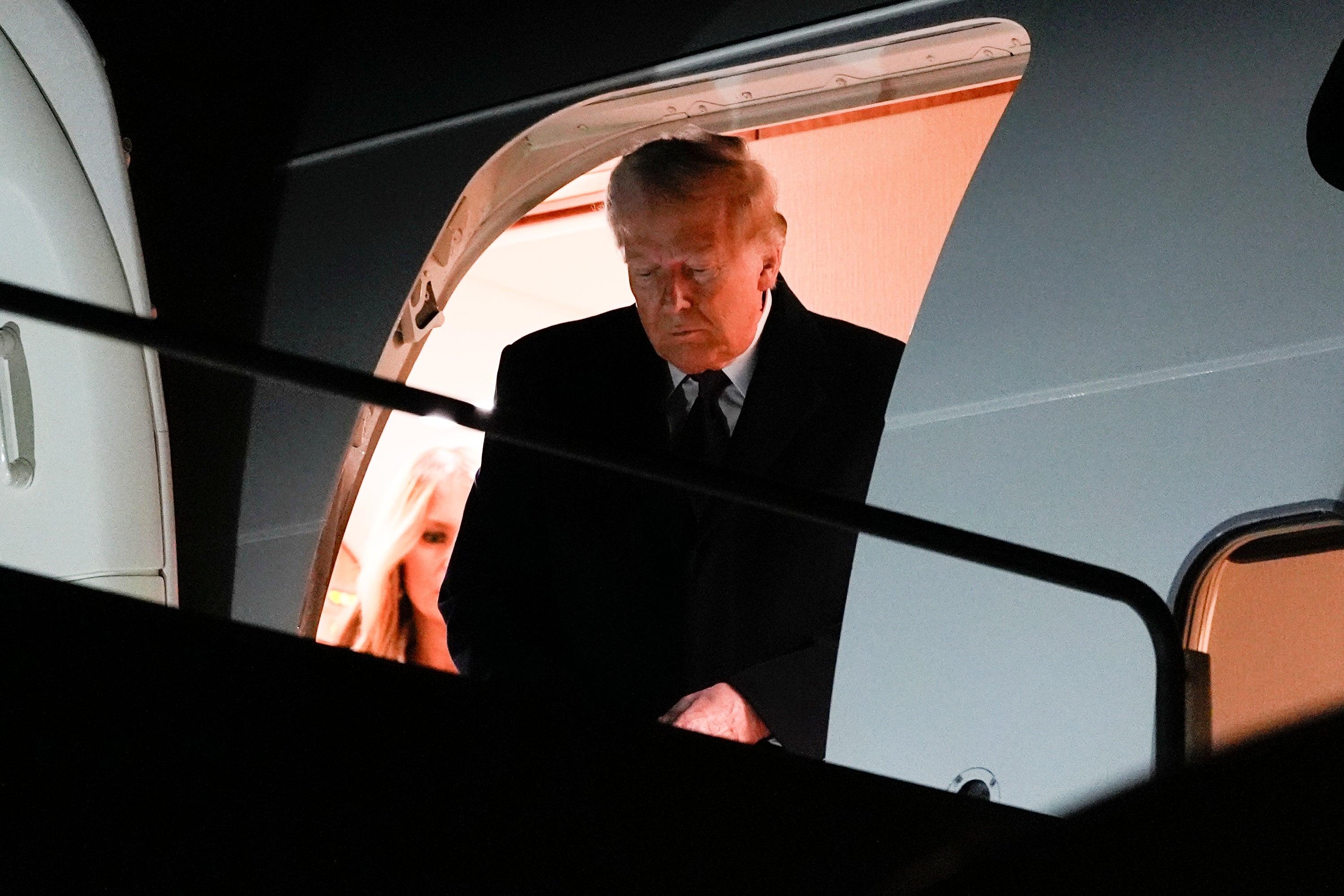 Trump arrives in DC but his administration is not ready