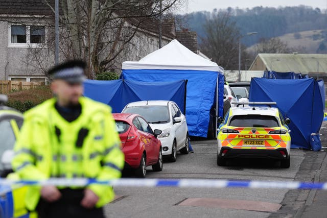 <p>The scene in Maree Road in Paisley where a man died after being found injured </p>