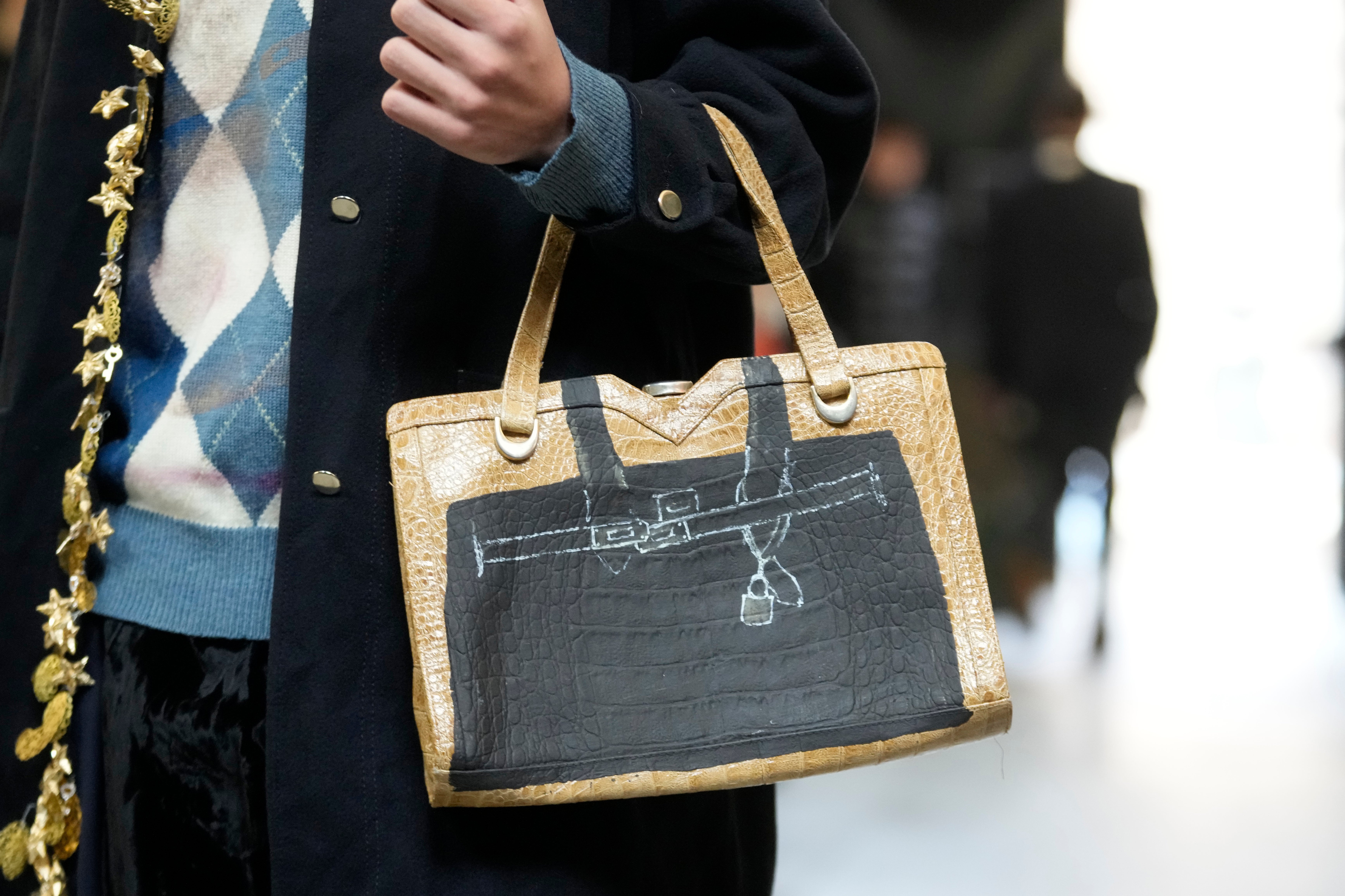 Italy Fashion F/W Simon Cracker