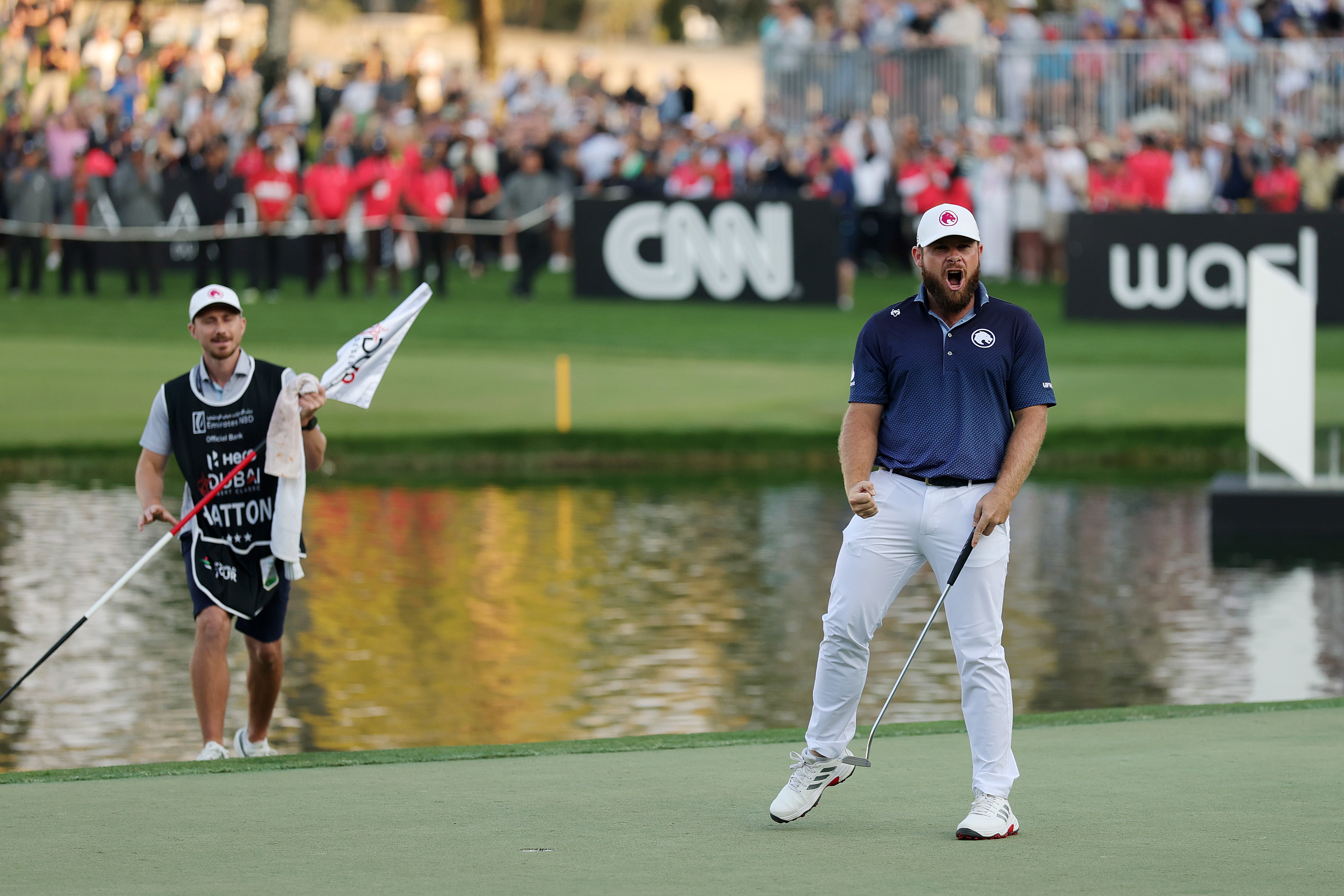 Tyrrell Hatton d'Inghilterra celebra la vittoria