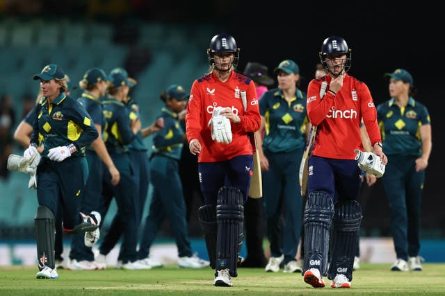 <p>England's hopes of winning the Ashes are at an end</p>