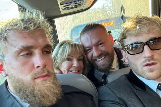 <p>Left to right: Jake Paul, his mother Pam, Conor McGregor, and Logan Paul</p>