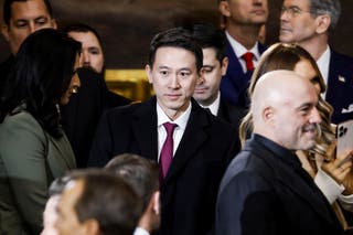 Shou Zi Chew (C), the CEO of TikTok, arrives at Donald Trump’s inauguration