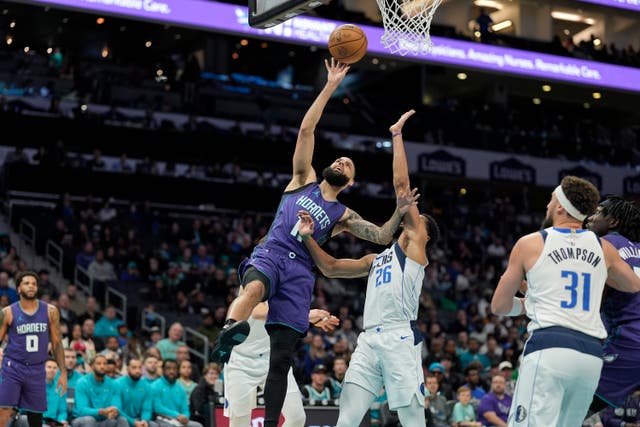 MAVERICKS HORNETS