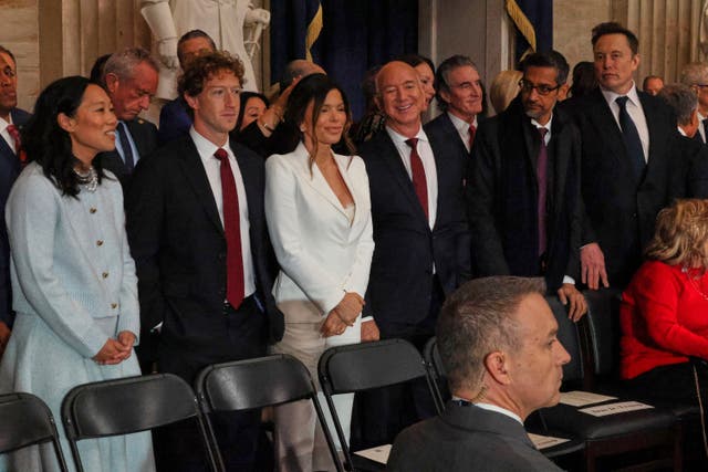 TRUMP-INVESTIDURA-MULTIMILLONARIOS