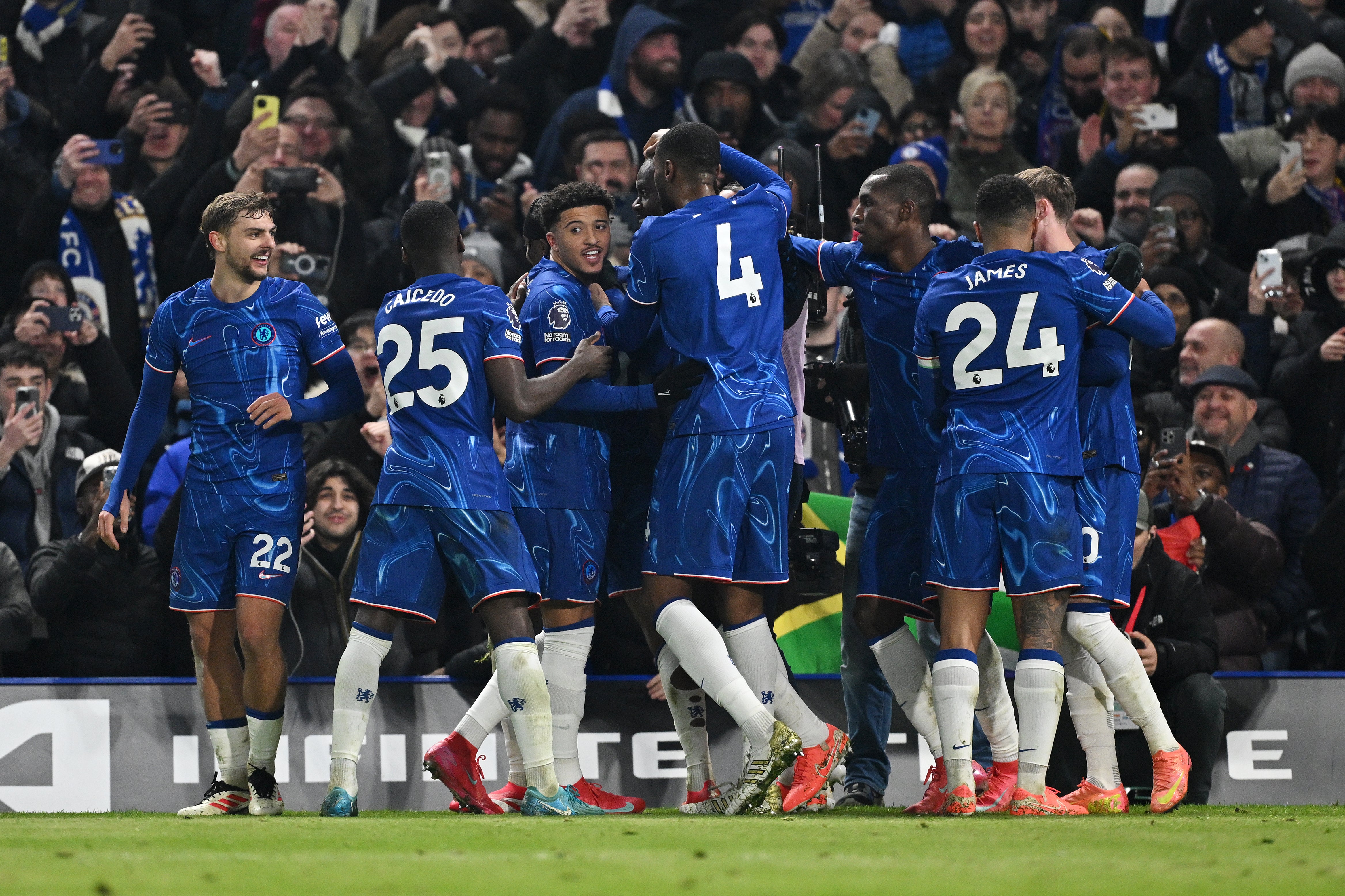 Chelsea held off Wolves to move back inside the top four