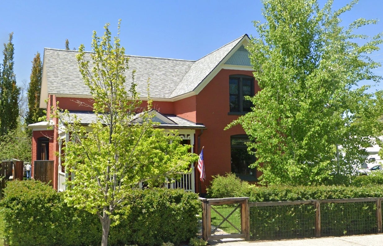 Glenn Close’s ‘modest’ home in Bozeman, Montana