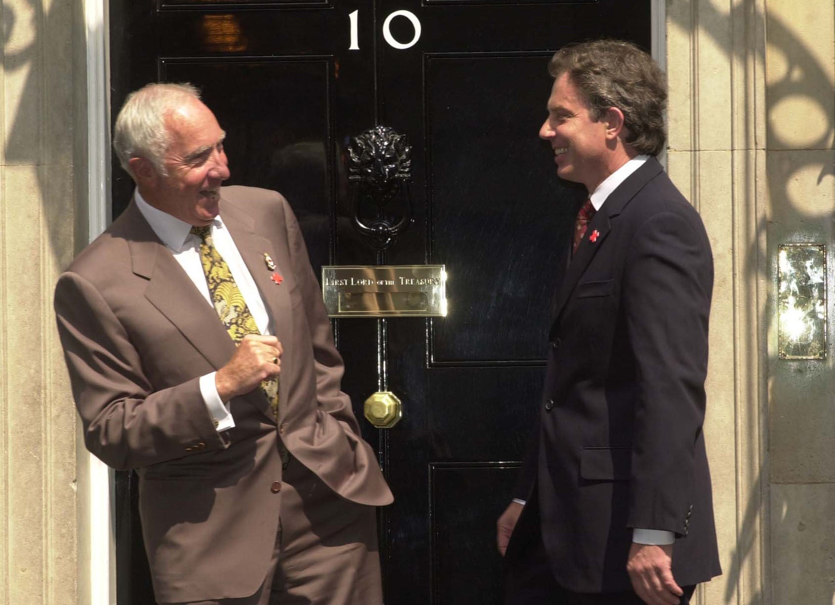 Actor Nigel Hawthorne, who played Sir Humphrey Appleby in ‘Yes, Minister’ and ‘Yes, Prime Minister’, with the then PM Tony Blair outside Downing Street