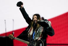 Billy Ray Cyrus gives ‘epic disaster’ of a performance at Trump’s Liberty Ball