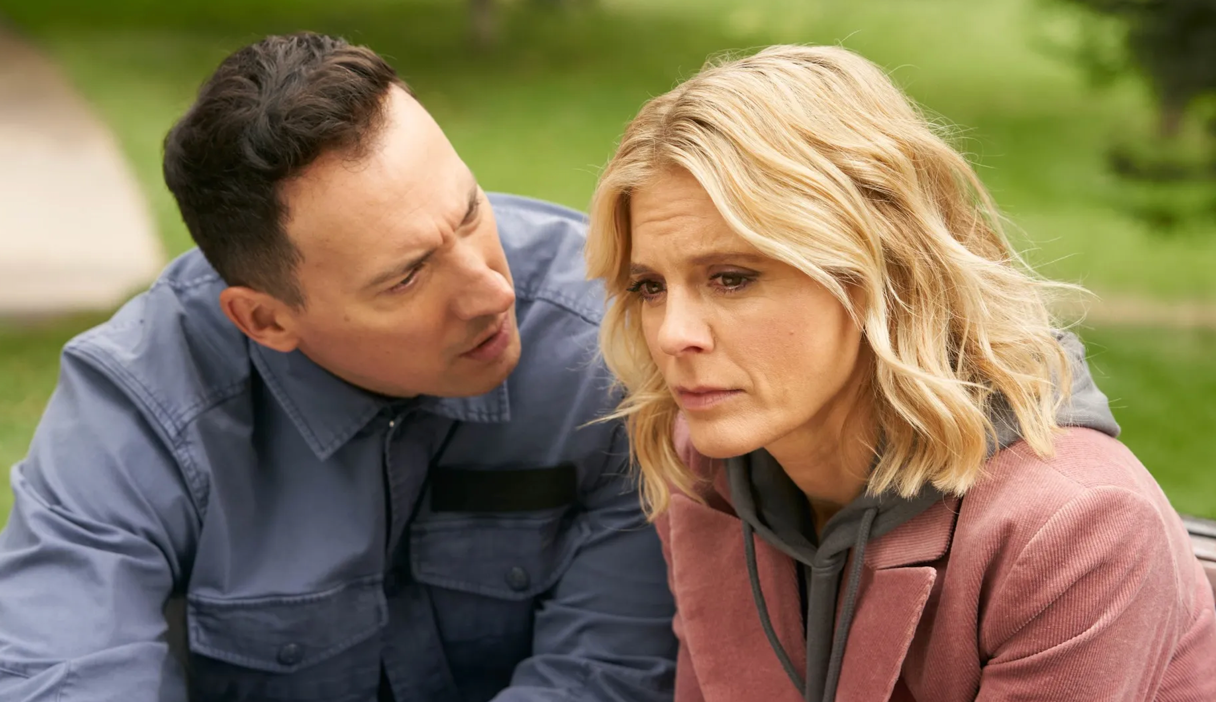 David Caves e Emilia Fox como Jack Hodgson e Nikki Alexander em 'Silent Witness'