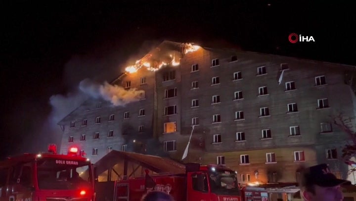 <p>Huge flames engulf popular Turkey ski resort hotel as deadly fire kills 10.</p>