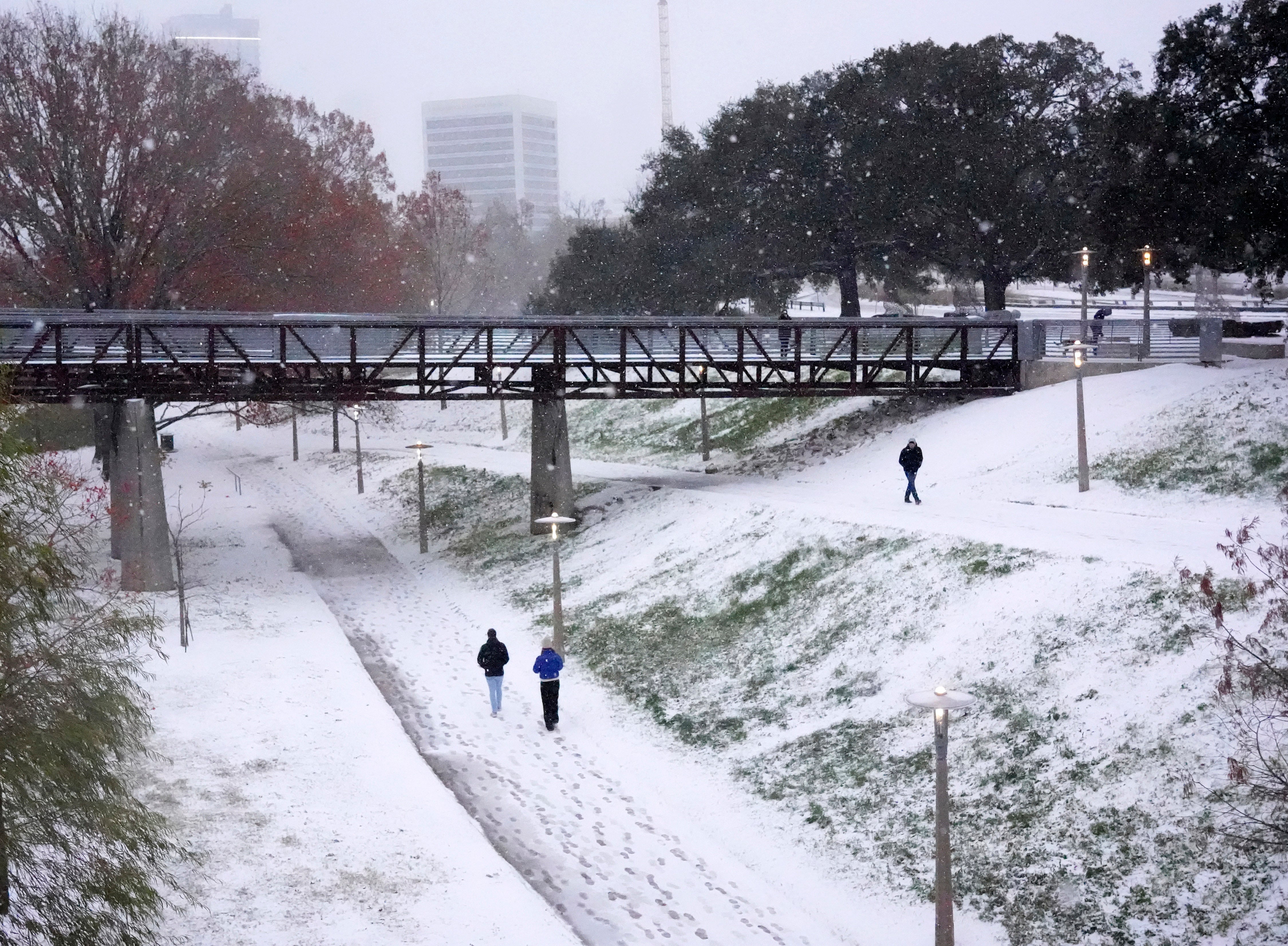 Winter storm live updates Florida sees recordbreaking snowfall as