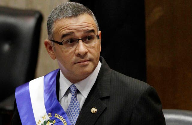 SALVADOR-MAURICIO FUNES-DECESO