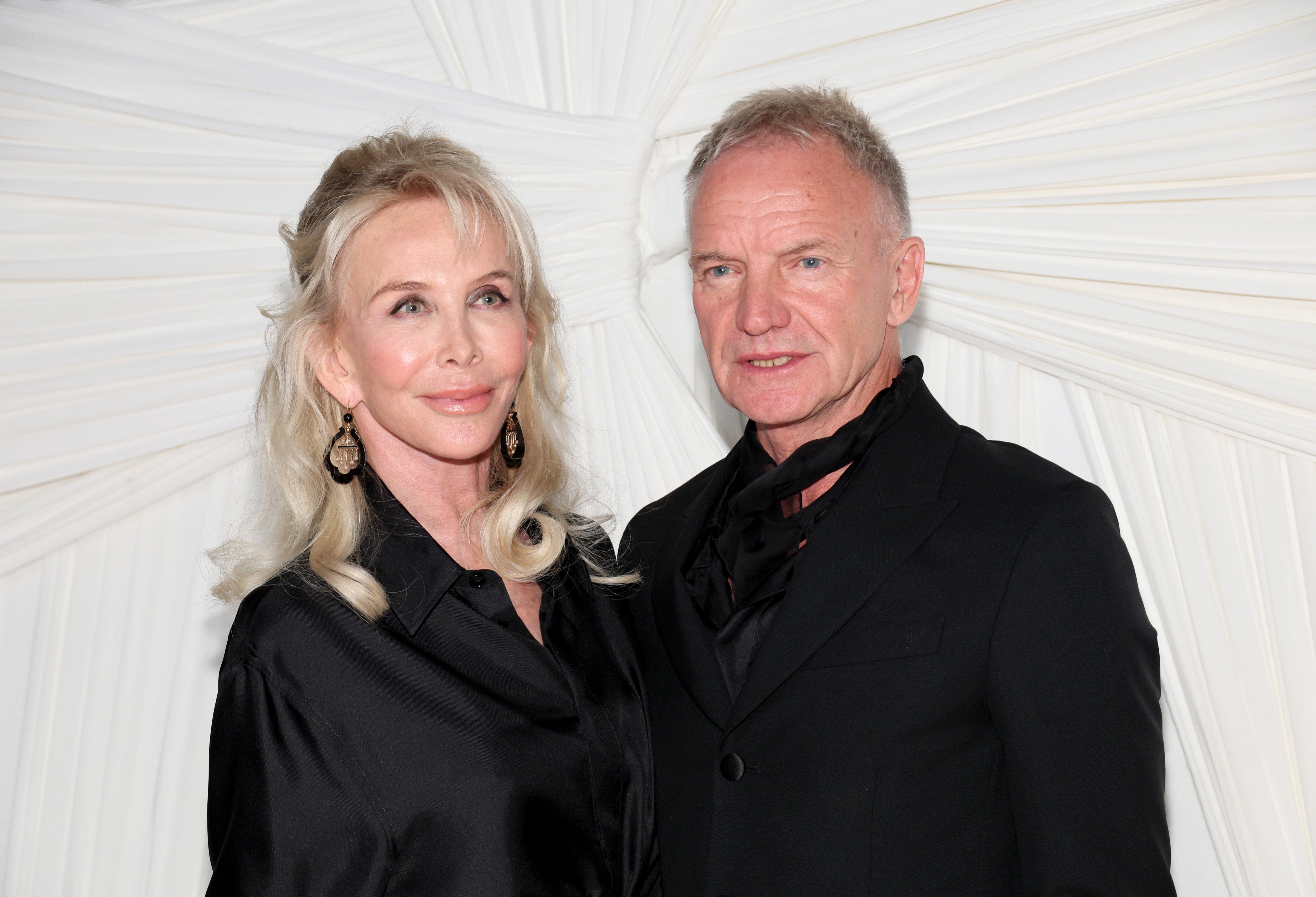 Sting e sua esposa Trudie Styler retratados em setembro de 2024