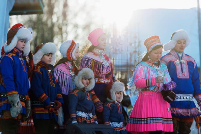 <p>In Mehamn, you can go on an excursion among the Sámi, indigenous people whose history and culture are deeply connected to Arctic nature</p>