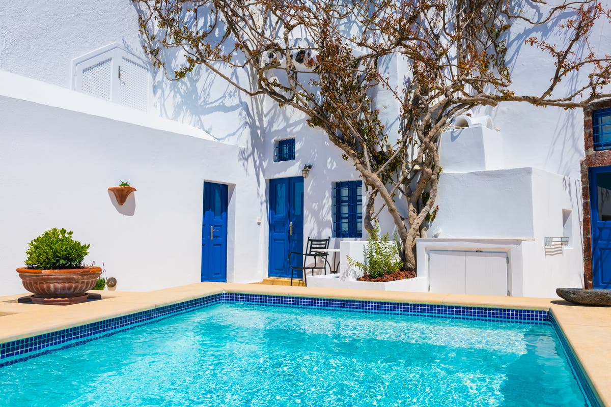 Greece to enforce new Airbnb rules this year