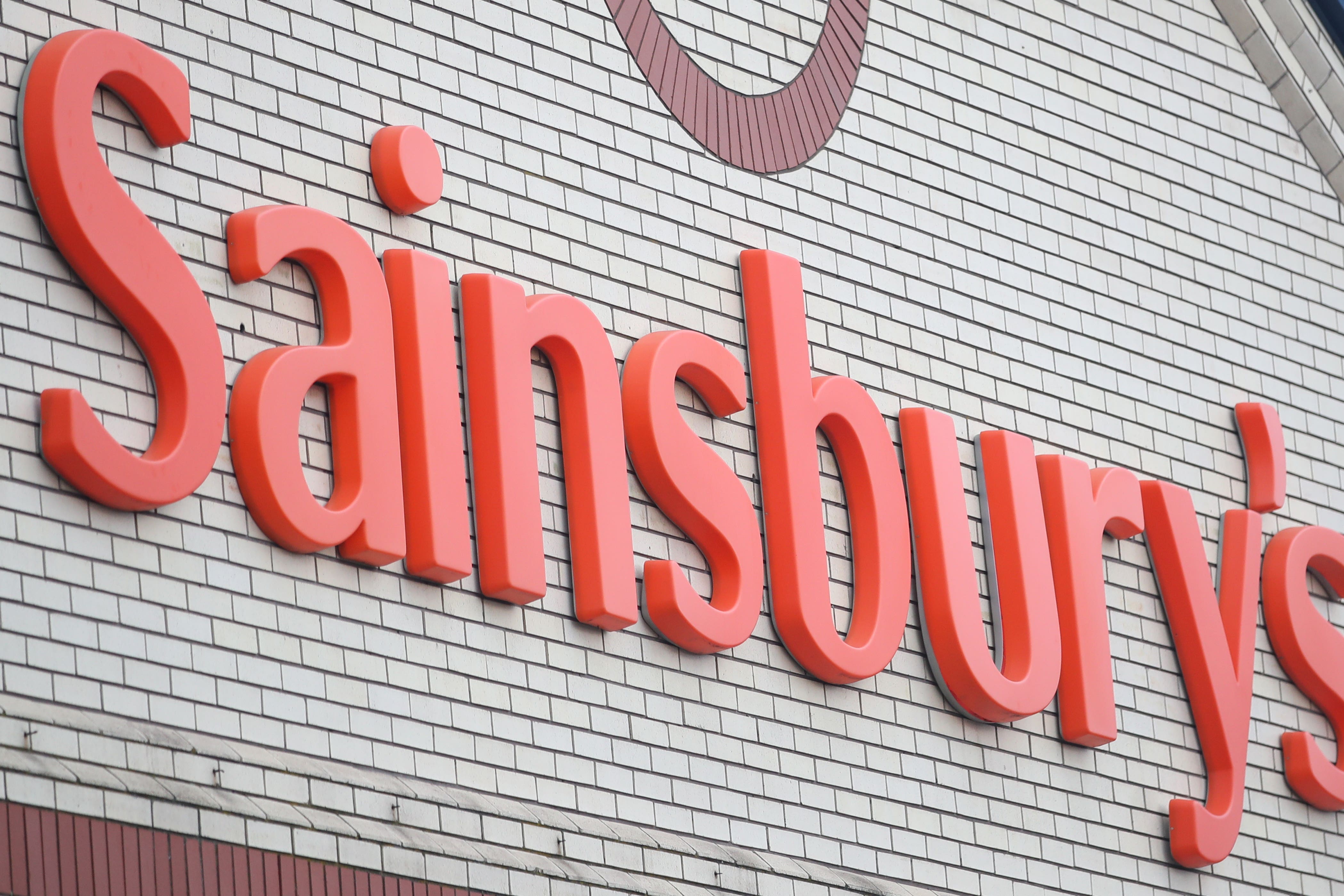 Sainsbury’s remaining 61 cafes will close, as will its patisserie, hot food and pizza counters