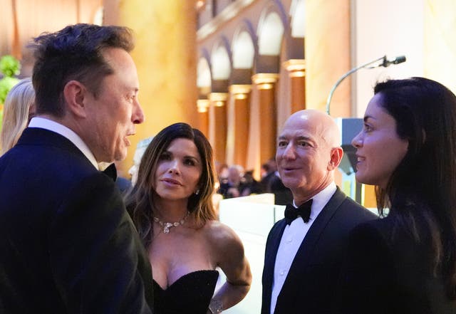 <p>Amazon CEO Jeff Bezos is allegedly attempting to capitalize on the fallout of Donald Trump and Elon Musk</p>