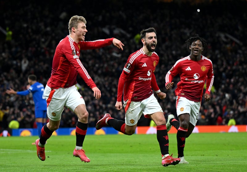 Bruno Fernandes scores stoppage-time winner as Manchester United beat Rangers