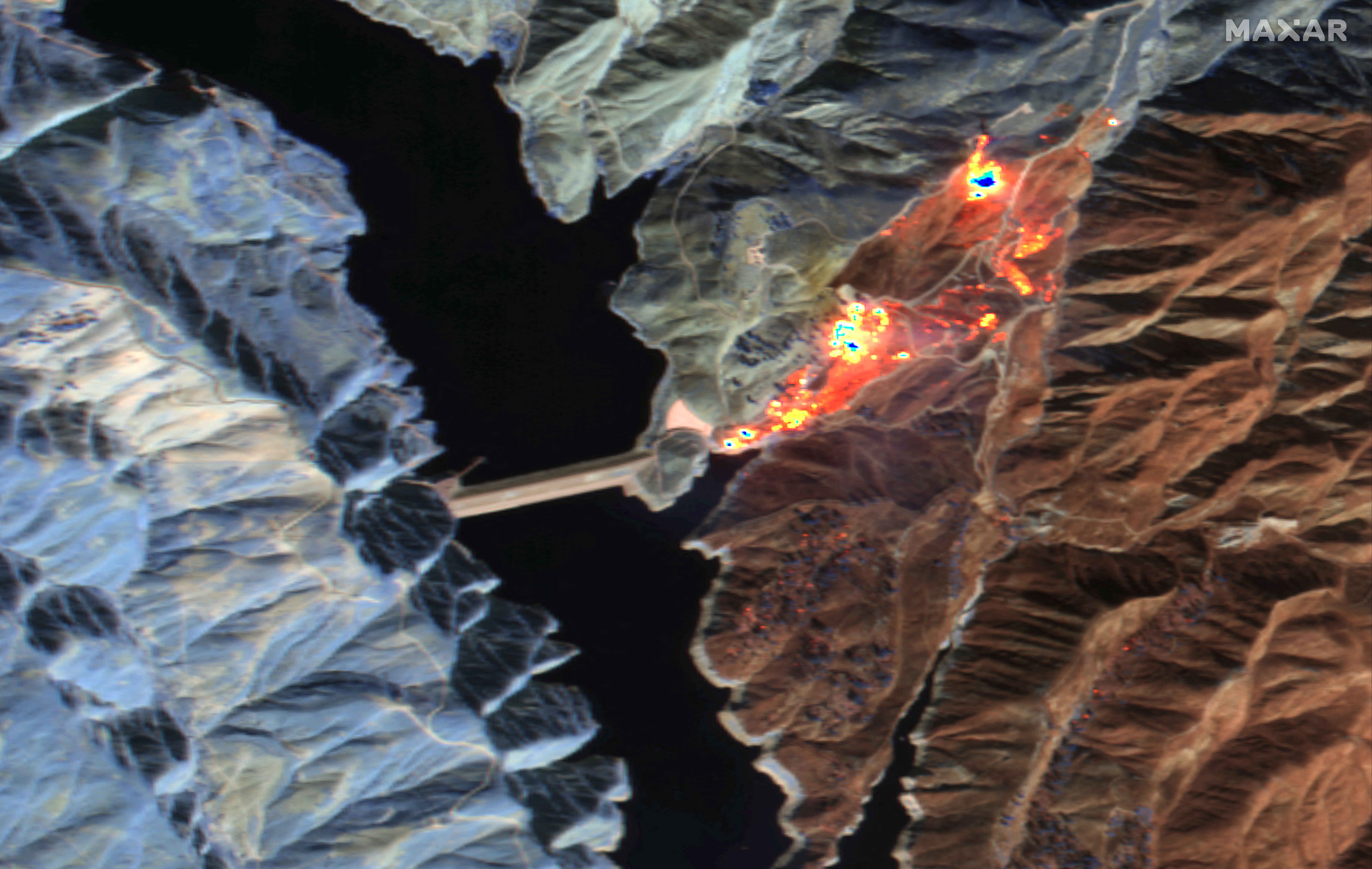Satellite image shows shortwave infrared closer view of fires burning near Elderberry Lake as Hughes Fire burns in the area of Castaic Lake