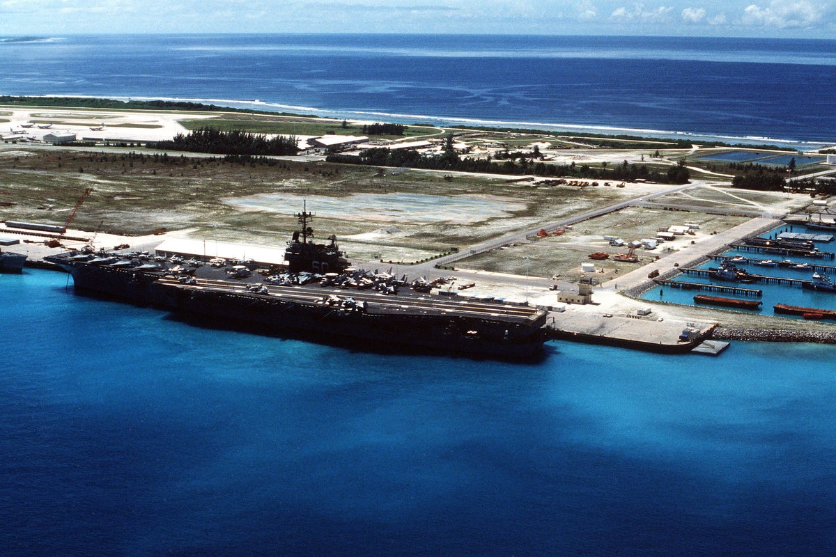 Minister defends controversial Chagos plan after key architect of the deal is arrested