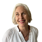 Head shot of Louise Chunn