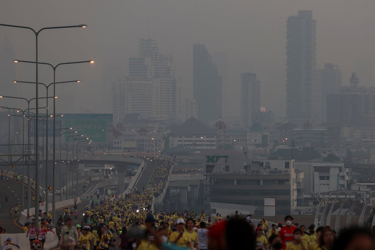 Bangkok flights diverted as toxic smog reduces visibility to 150 meters