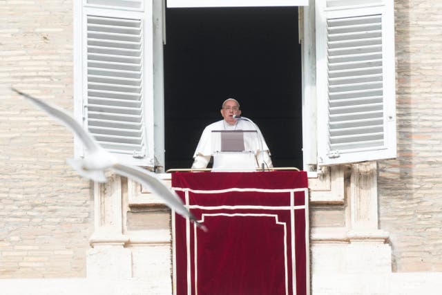 <p>Pope Francis delivers the Angelus noon prayer in st. Peter’s Square at the Vatican, Sunday, Jan. 26, 2025</p>