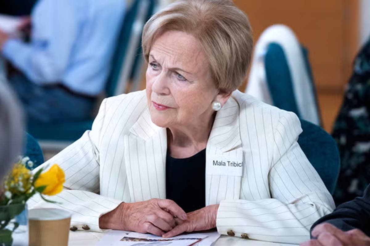 Holocaust memorial day – latest: King begins ‘deeply personal’ Auschwitz visit Holocaust memorial day – latest: King begins ‘deeply personal’ Auschwitz visit