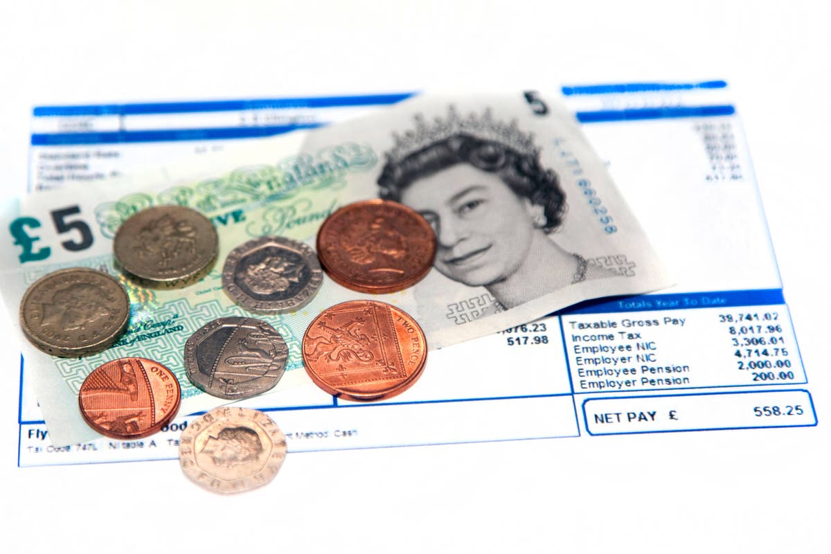 Average advertised pay reaches landmark figure for first time