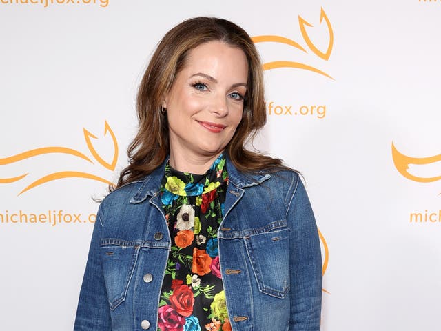 <p>Kimberly Williams-Paisley reveals she broke her foot </p>