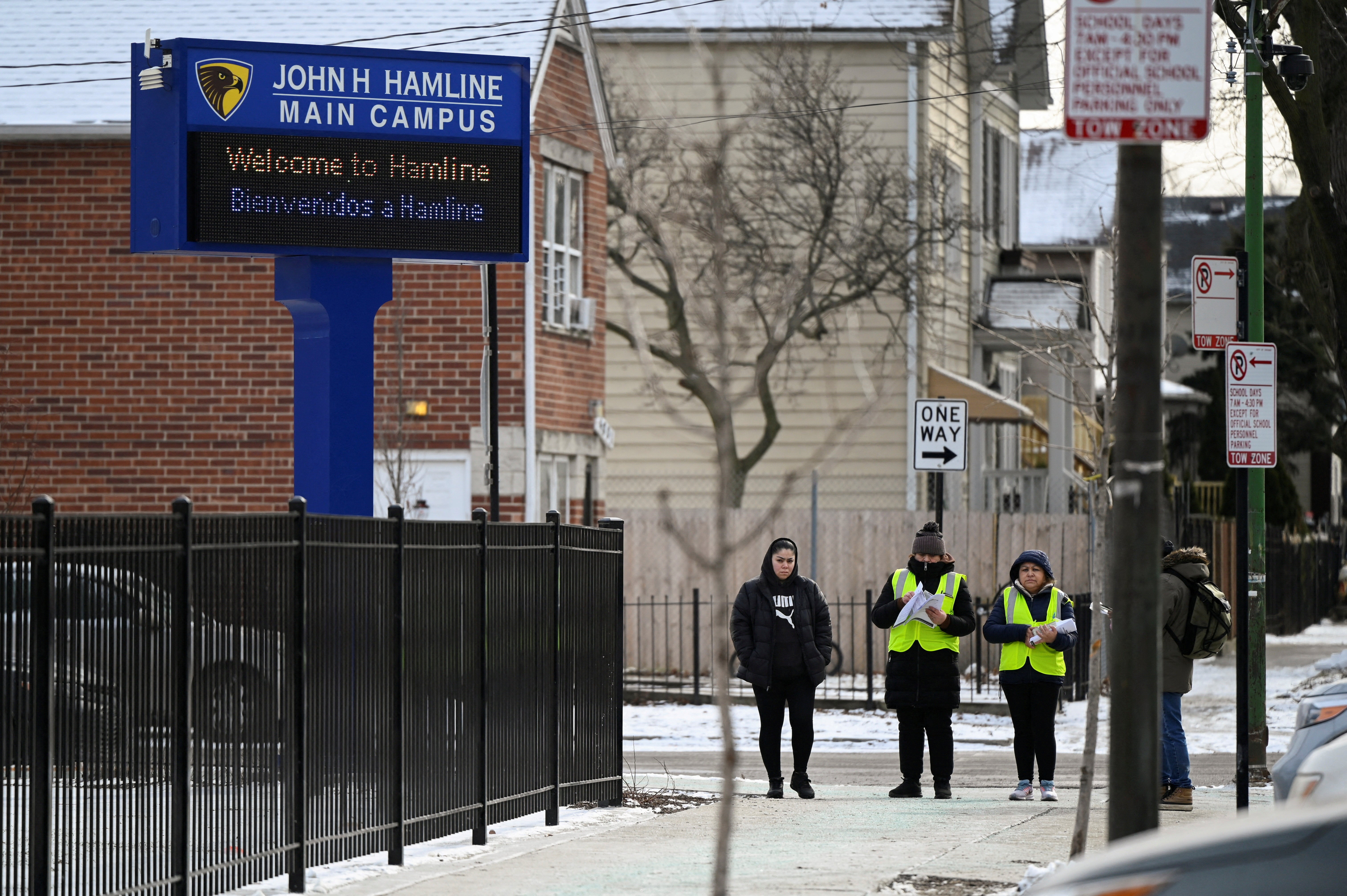 School officials initially claimed staff at Chicago’s majority-Latino Hamline Elementary School had stopped ICE agents from entering the school on January 24, but they were Secret Service agents responding to an unreleated investigation