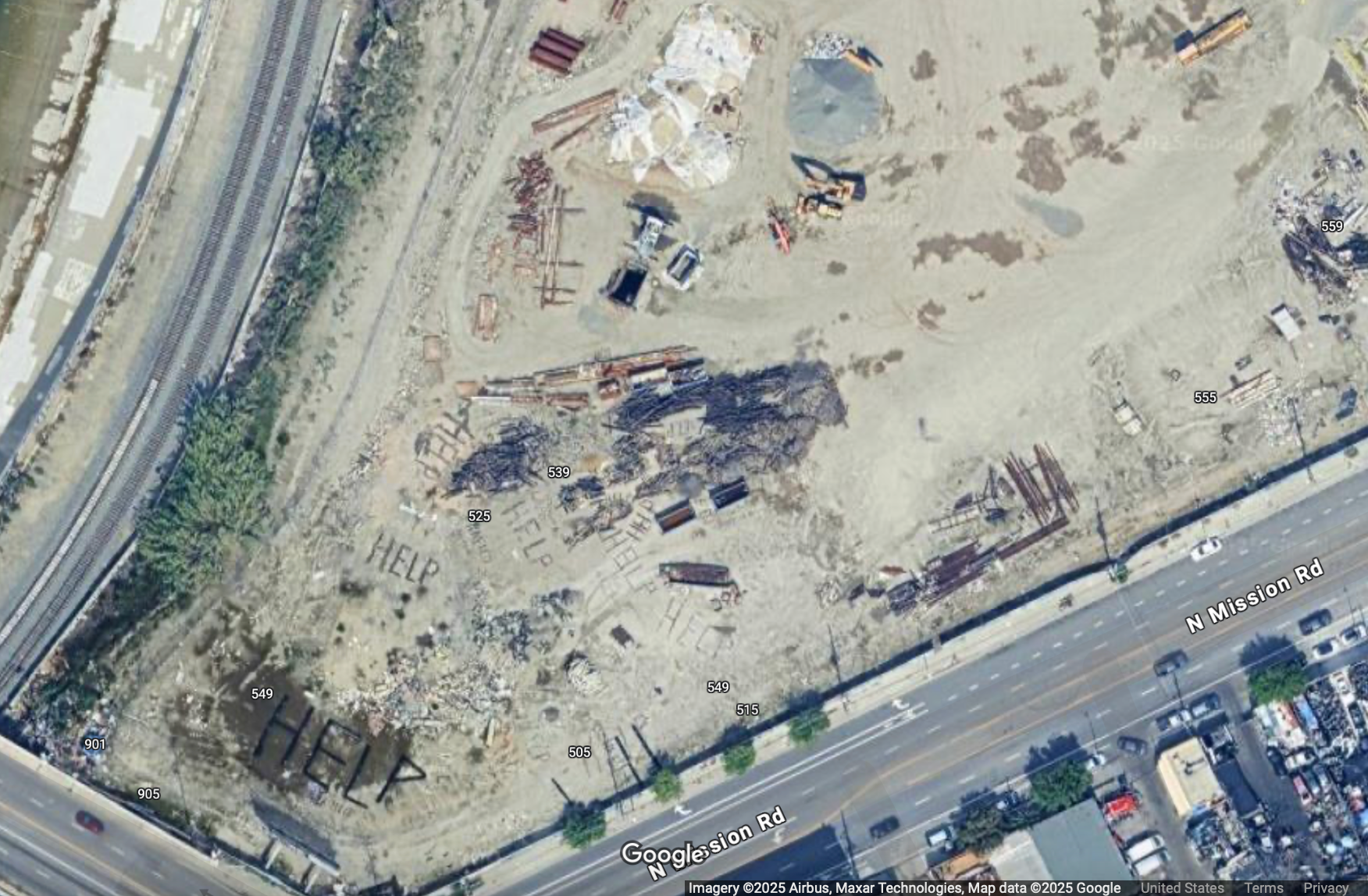 Messages reading ‘HELP’ and ‘TRAFICO’ in an LA rail yard spotted on Google Maps cause social media buzz